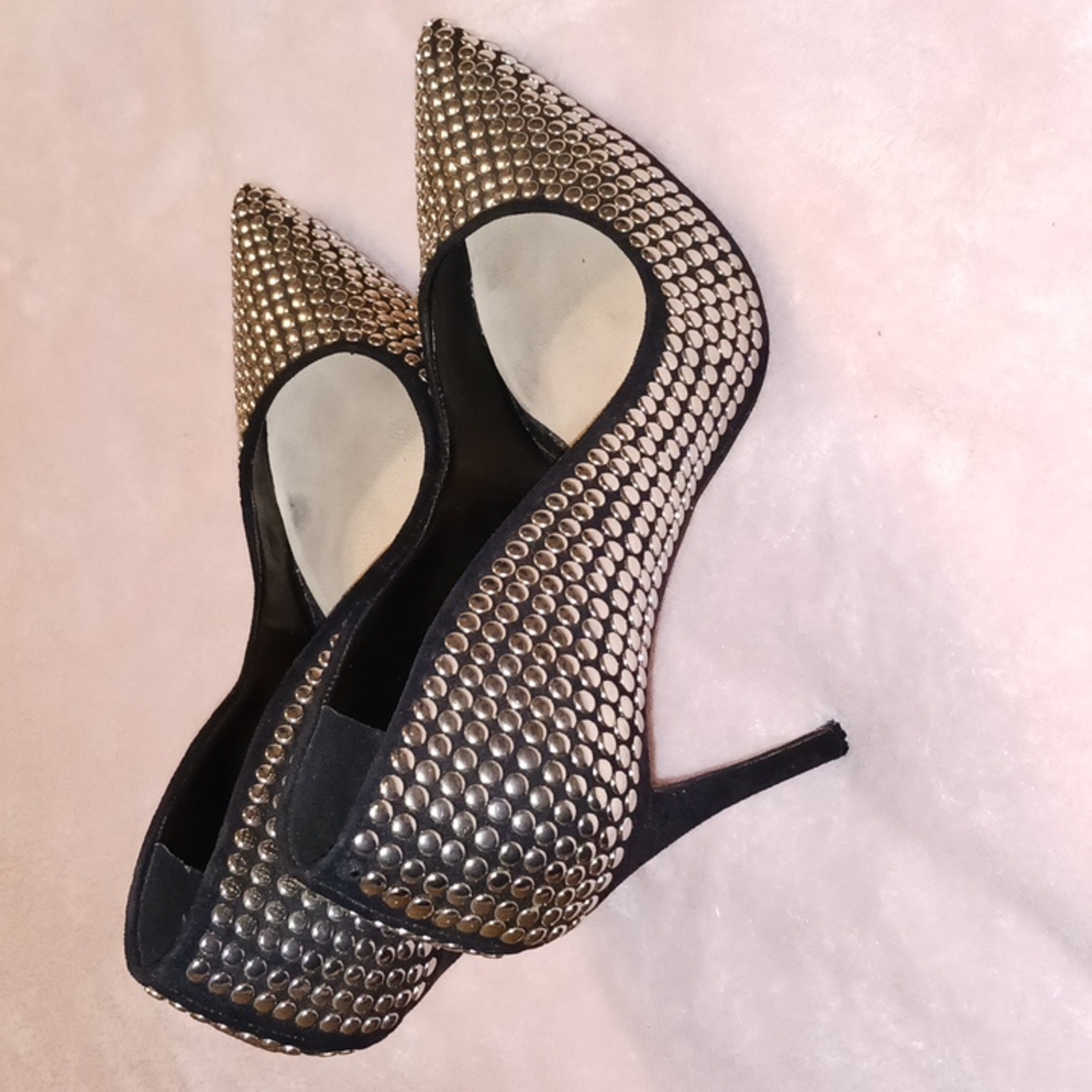 Aldo metal bead pumps, slightly used.